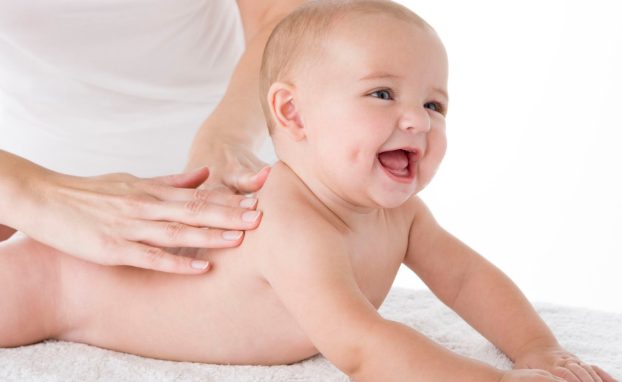 Công dụng của dầu dừa đối với trẻ sơ sinh.